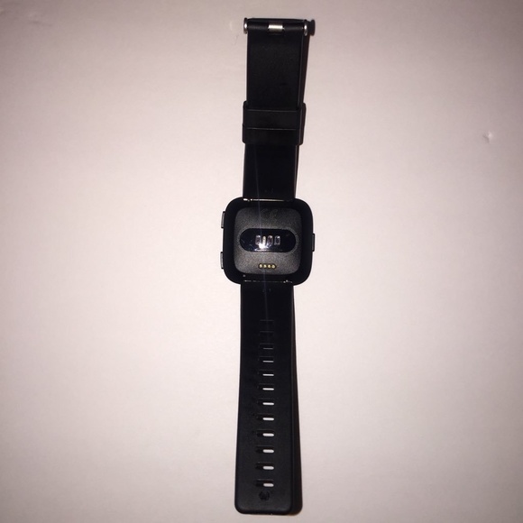 *BRAND NEW* Fitbit Versa